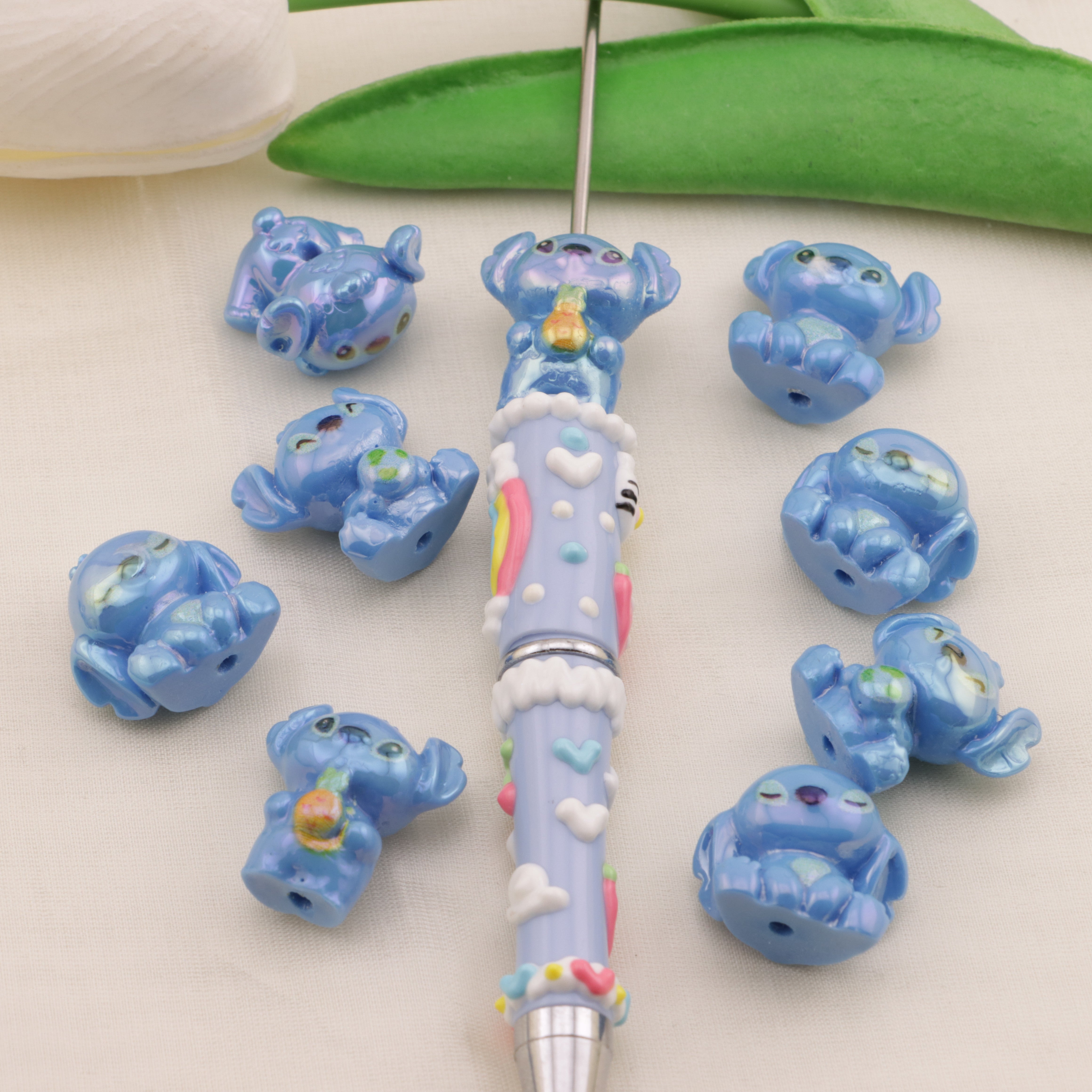 FS6466- Approximately 22×20mm 3D  Stitch Resin Beads